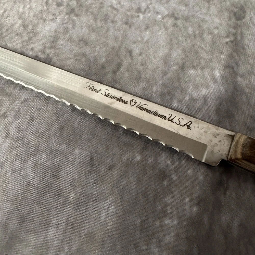 Vintage Ekco Flint Stainless Vanadium Serrated Bread Knife 8